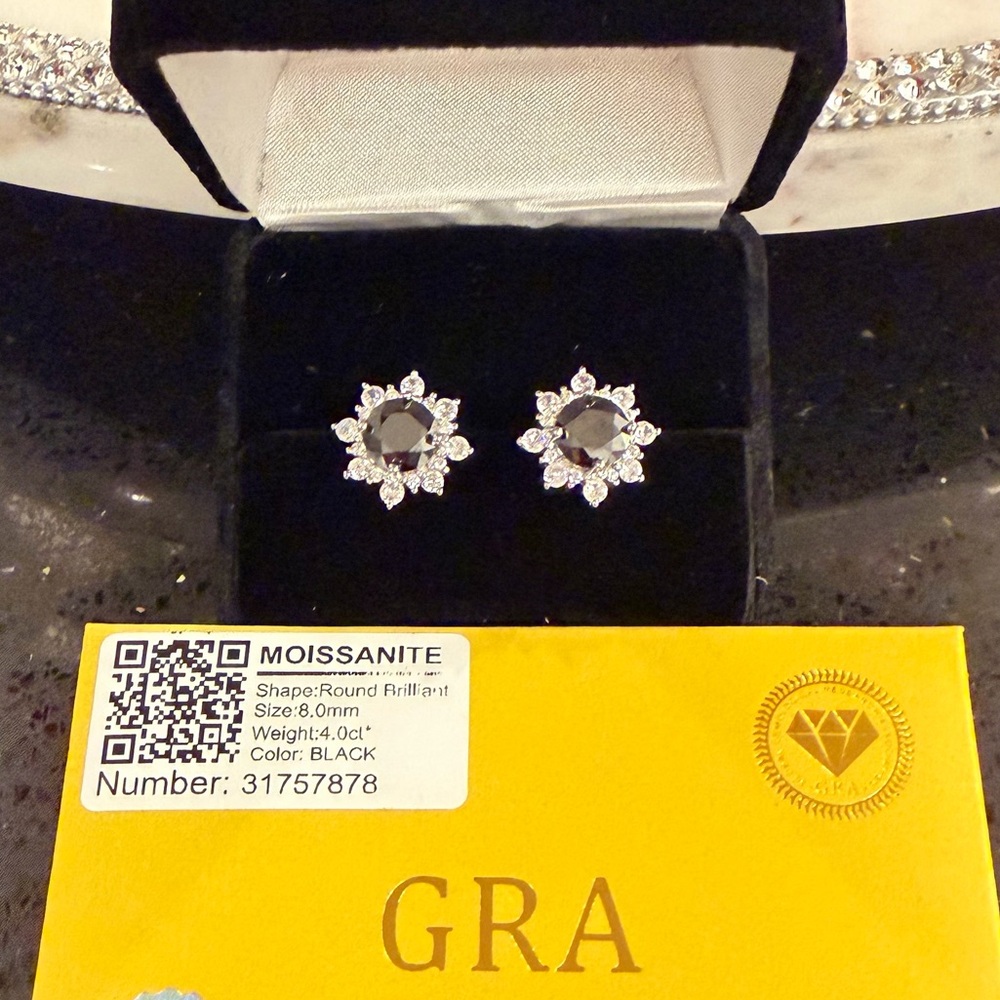 MOISSANITE GRA Certified 4.0 CT Black Halo Stud Earrings 8mm Round Brilliant Cut